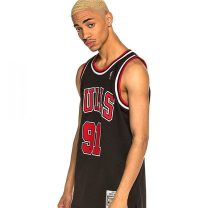 Mitchell & Ness Chicago Bulls NBA Swingman Ausweichtrikot Bulls 97 Dennis Rodman SMJYGS18152-CBUBLCK97DRD – Bild 4