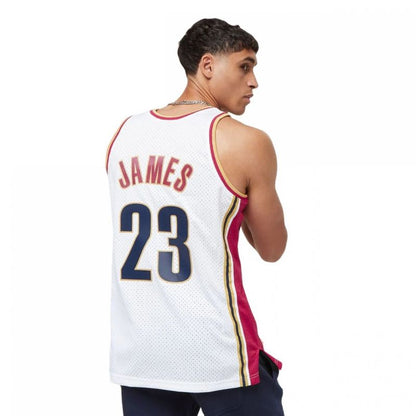 Mitchell & Ness NBA Swingman-Trikot Cavaliers 03 Lebron James M SMJYCP19209-CCAWHIT03LJA – Bild 3